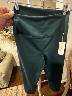 New w tags Balance Collection Kelly Green  Active Capri Leggings